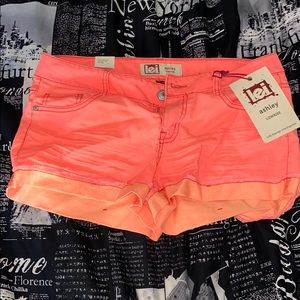 Low rise shorts